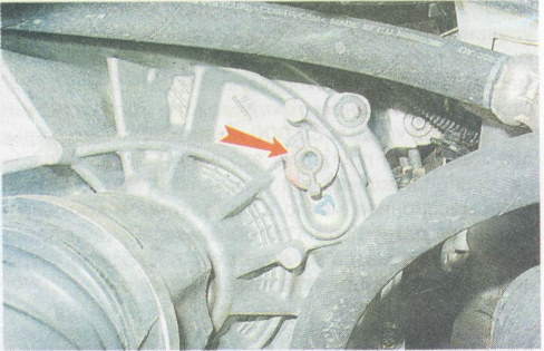 Проверка уровня и доливка масла в механическую коробку передач РеноСандеро