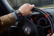 Компания Nissan разработала биометрические часы для водителей